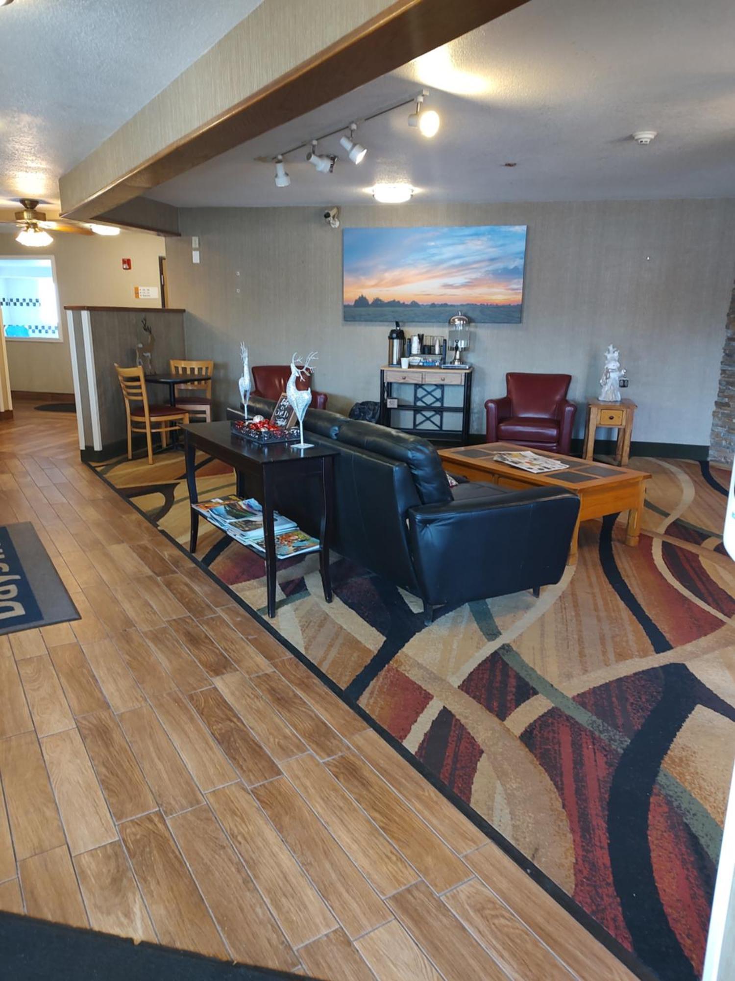 Days Inn & Suites By Wyndham Fargo 19Th Ave/Airport Dome Екстериор снимка